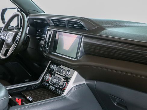 Used 2023 GMC Yukon Denali AWD/4WD image 31