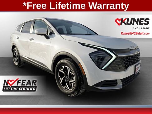 Used 2024 Kia Sportage LX image 1