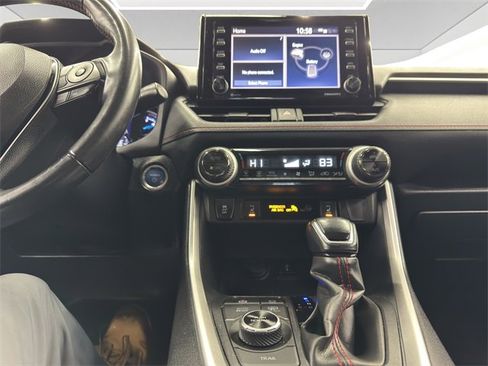 Used 2021 Toyota RAV4 SE image 15
