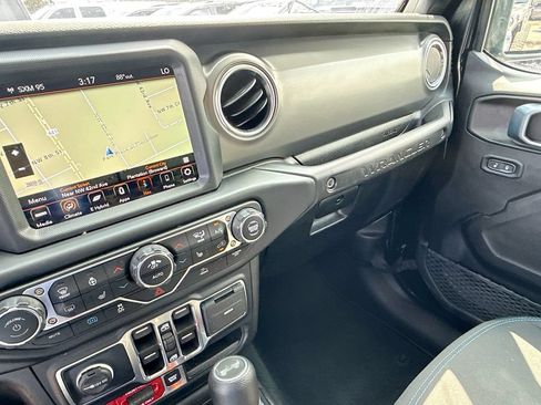 Used 2022 Jeep Wrangler Unlimited Rubicon 4xe w/ Cold Weather Group AWD/4WD image 24