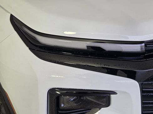 New 2026 Chevrolet Traverse LT w/ Midnight/Sport Edition FWD image 10