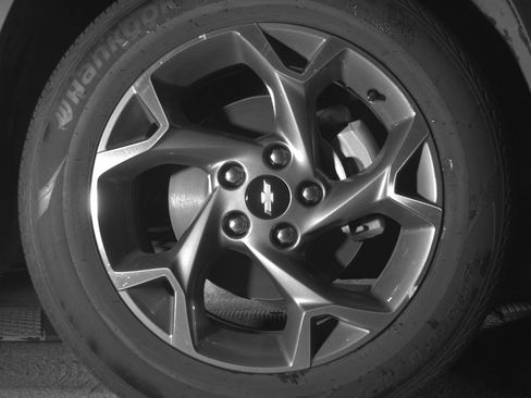 Used 2025 Chevrolet Trax LT FWD image 13