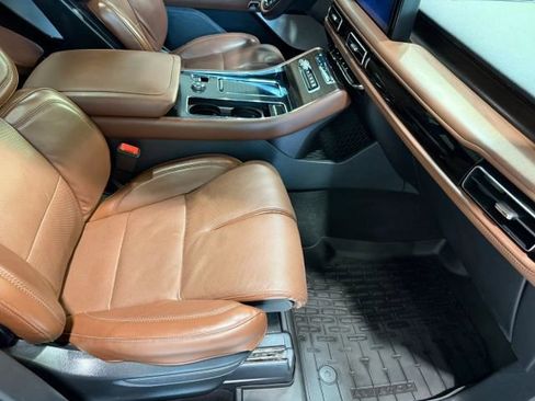 Used 2025 Lincoln Aviator Reserve w/ Equipment Group 201A AWD/4WD image 35