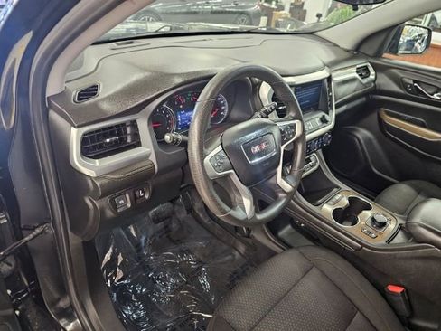 Used 2022 GMC Acadia SLE w/ Driver Convenience Package image 7