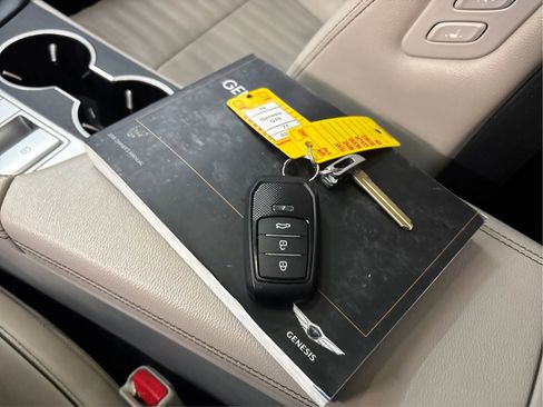 Used 2019 Genesis G70 2.0T Advanced w/ Elite Package image 42