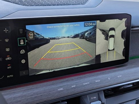 Certified 2024 Kia EV9 Land image 29