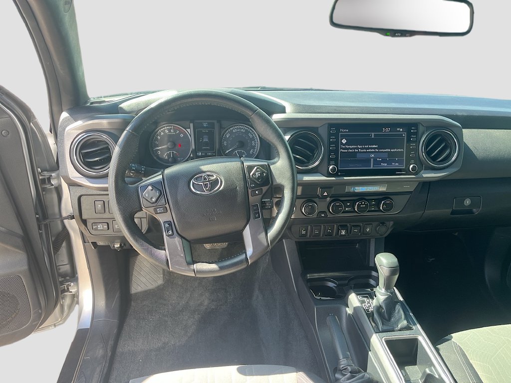 Used 2021 Toyota Tacoma TRD Off-Road w/ Technology Package AWD/4WD image 22