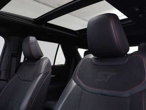 Used 2025 Ford Explorer ST w/ Sun And Sound Package image 12