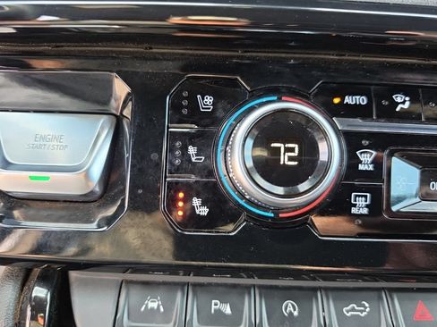 Used 2025 GMC Sierra 1500 AT4 w/ AT4 Premium Package AWD/4WD image 31