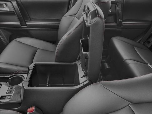 Used 2018 Toyota 4Runner TRD Off-Road Premium AWD/4WD image 18