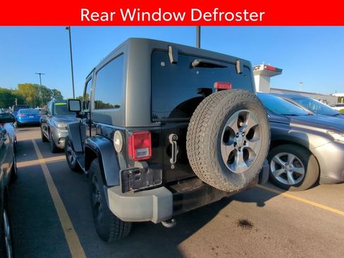 Used 2017 Jeep Wrangler Sahara w/ Connectivity Group AWD/4WD image 4