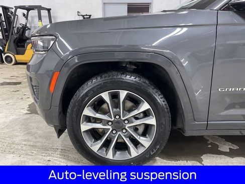 Used 2023 Jeep Grand Cherokee L Overland w/ Luxury Tech Group IV image 13