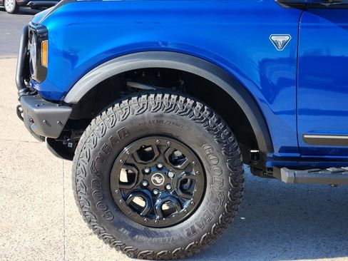 Used 2021 Ford Bronco First Edition image 3