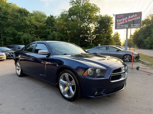 Used 2014 Dodge Charger SXT w/ Driver Confidence Group (AJG) RWD image 1