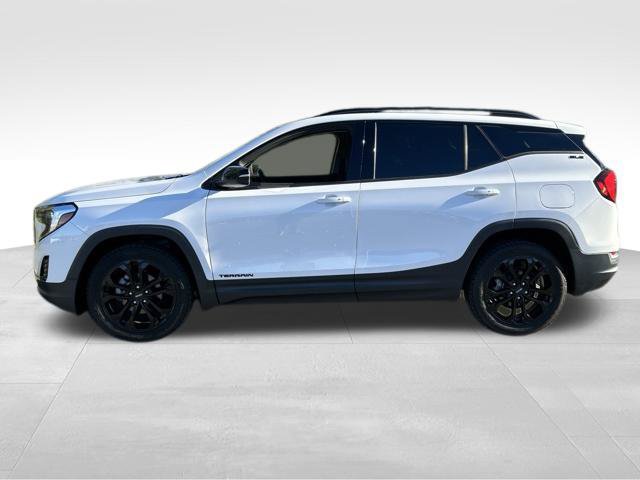 Used 2020 GMC Terrain SLE w/ Driver Convenience Package AWD/4WD image 2