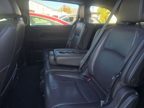 Used 2018 Honda Odyssey EX-L image 12
