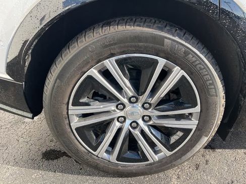 Used 2024 Cadillac Lyriq Luxury image 6