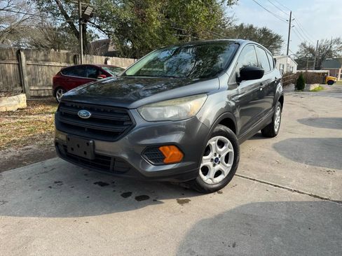 Used 2018 Ford Escape S FWD image 2