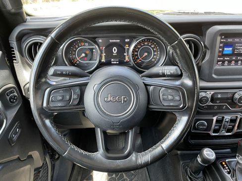 Used 2020 Jeep Gladiator Sport AWD/4WD image 18