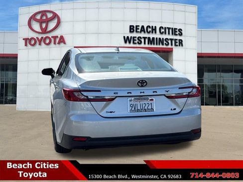 Used 2025 Toyota Camry LE w/ Convenience Package FWD image 9