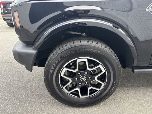 Used 2023 Ford Bronco Outer Banks image 18