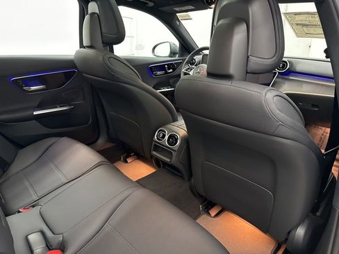 Used 2025 Mercedes-Benz C 300 Sedan image 25