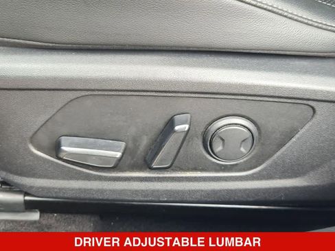 Used 2025 Hyundai Elantra Limited FWD image 16