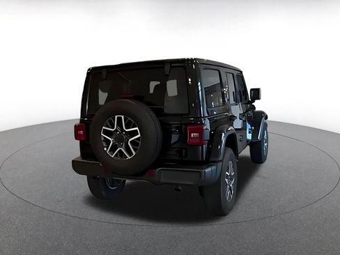 Used 2025 Jeep Wrangler Unlimited Sahara AWD/4WD image 14