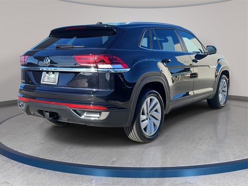 Used 2022 Volkswagen Atlas Cross Sport SE image 6