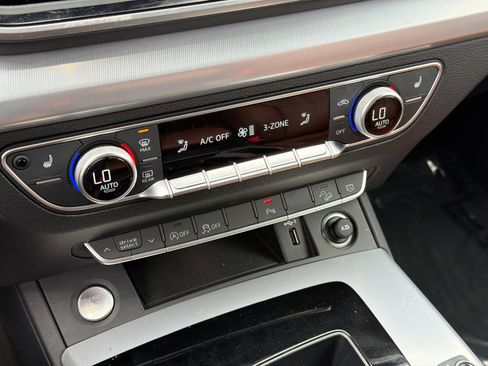 Used 2025 Audi Q5 2.0T Premium image 34