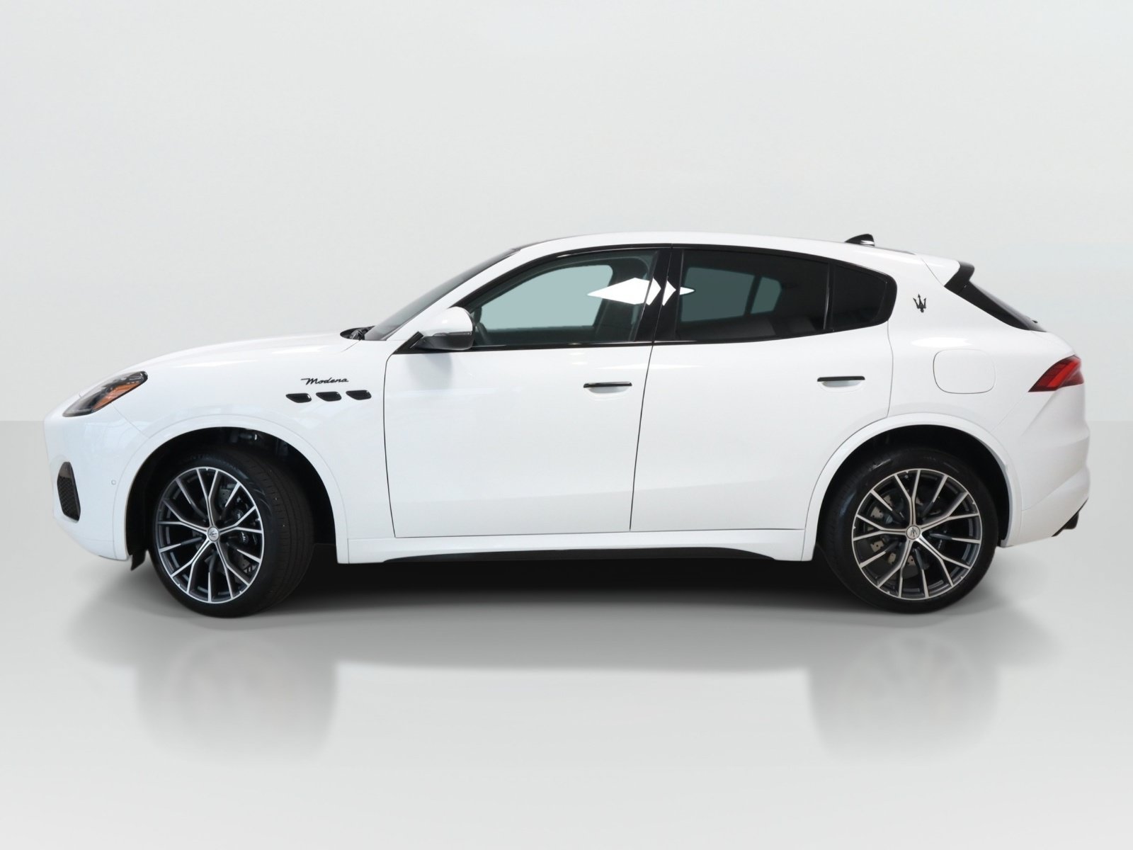 New 2026 Maserati Grecale Modena AWD/4WD image 2