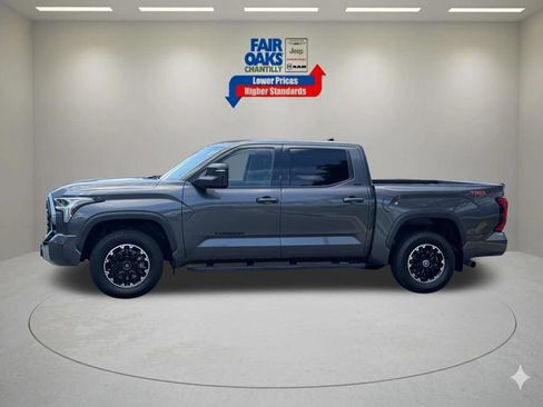 Used 2022 Toyota Tundra SR5 AWD/4WD image 12