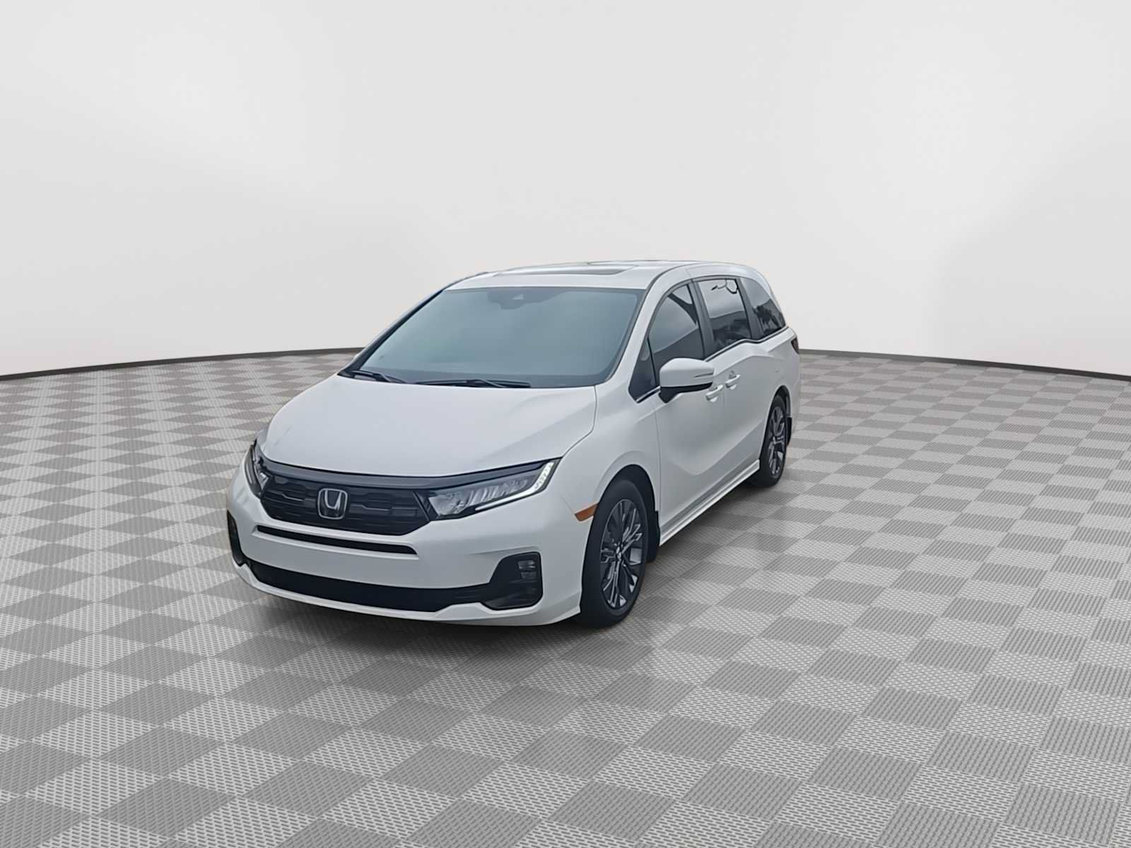 Certified 2026 Honda Odyssey Touring image 4