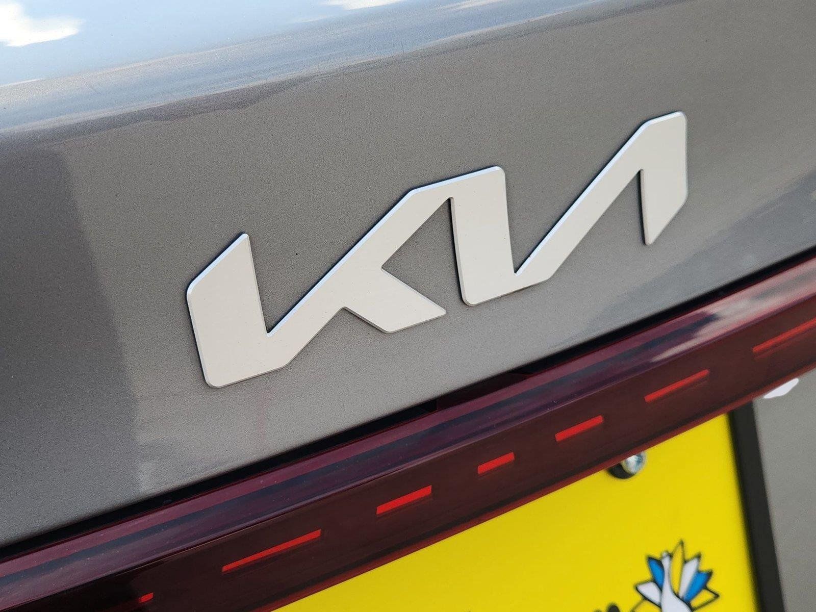 Used 2023 Kia Forte LXS FWD image 27