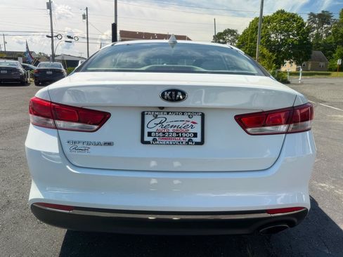 Used 2017 Kia Optima LX FWD image 6