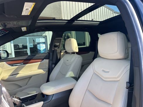 Used 2019 Cadillac XT5 Premium Luxury image 22