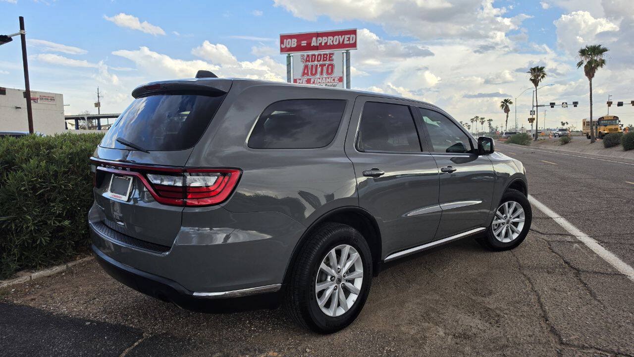 Used 2020 Dodge Durango SXT w/ 3rd Row Seating Group RWD image 3