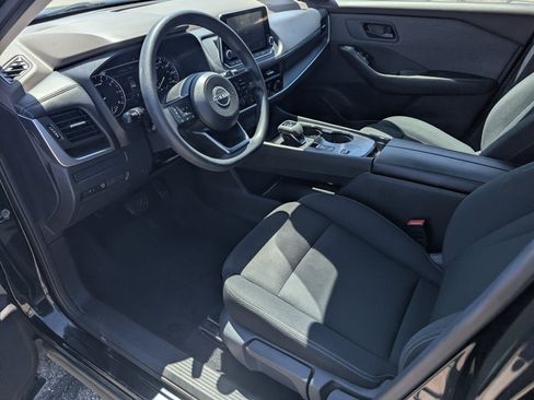 Used 2023 Nissan Rogue S FWD image 10