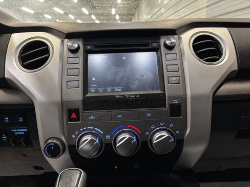 Used 2018 Toyota Tundra SR5 image 20