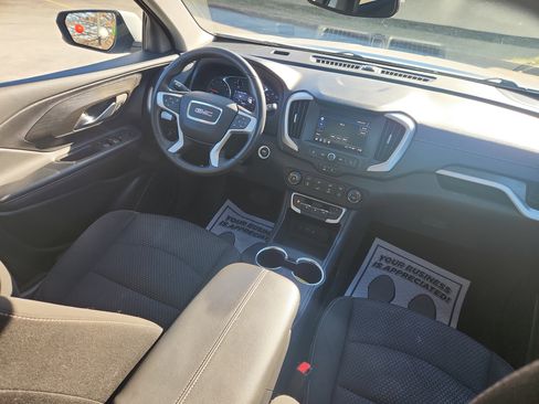 Used 2024 GMC Terrain SLE image 40