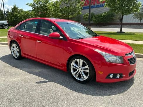 Used 2014 Chevrolet Cruze LTZ w/ RS Package FWD image 2