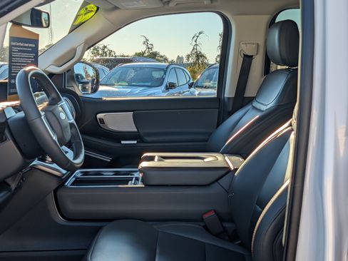 Certified 2025 Ford Expedition Max Active image 24