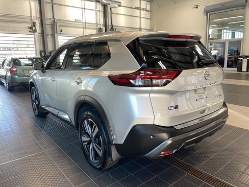 Used 2023 Nissan Rogue SL w/ SL Premium Package image 14