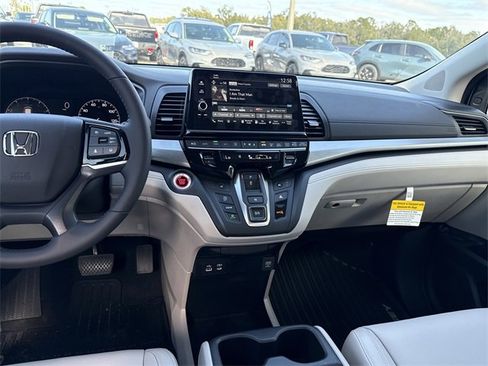 New 2026 Honda Odyssey EX-L image 24