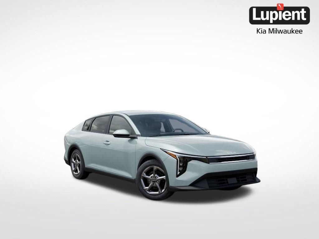 New 2026 Kia K4 FWD 360° Tour