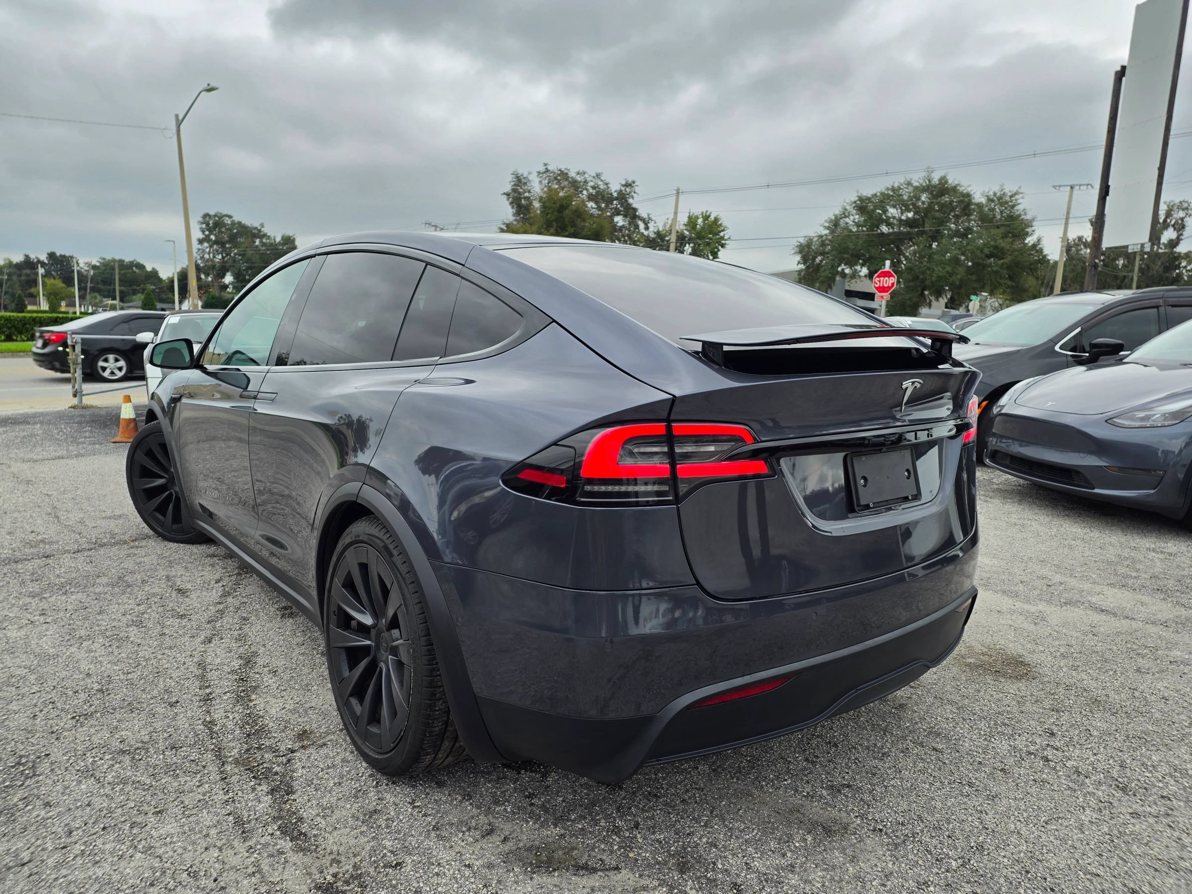 Used 2022 Tesla Model X AWD/4WD image 5