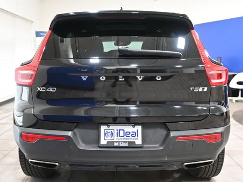 Used 2020 Volvo XC40 T5 R-Design w/ Protection Package Premier image 3