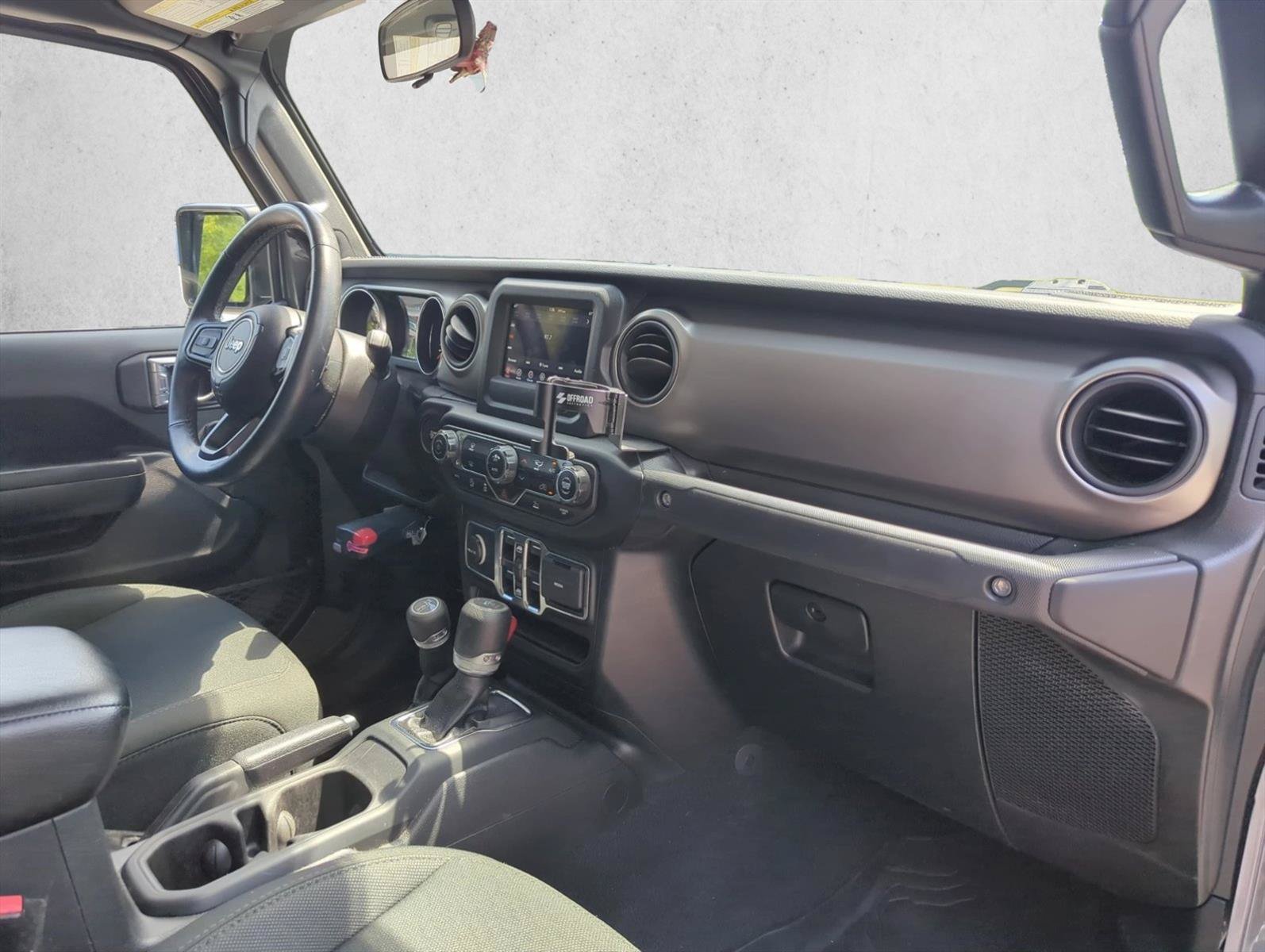 Used 2021 Jeep Gladiator Sport AWD/4WD image 27