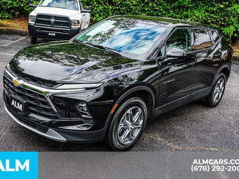 Used 2025 Chevrolet Blazer LT FWD image 14