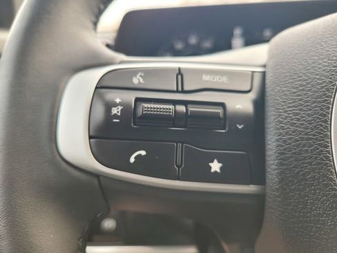 Used 2025 Kia Sportage SX image 27